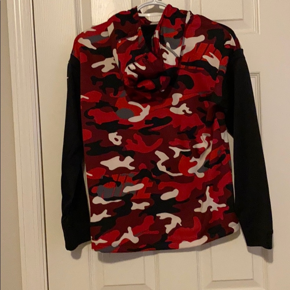 Sweaters - Picture 5 of 9